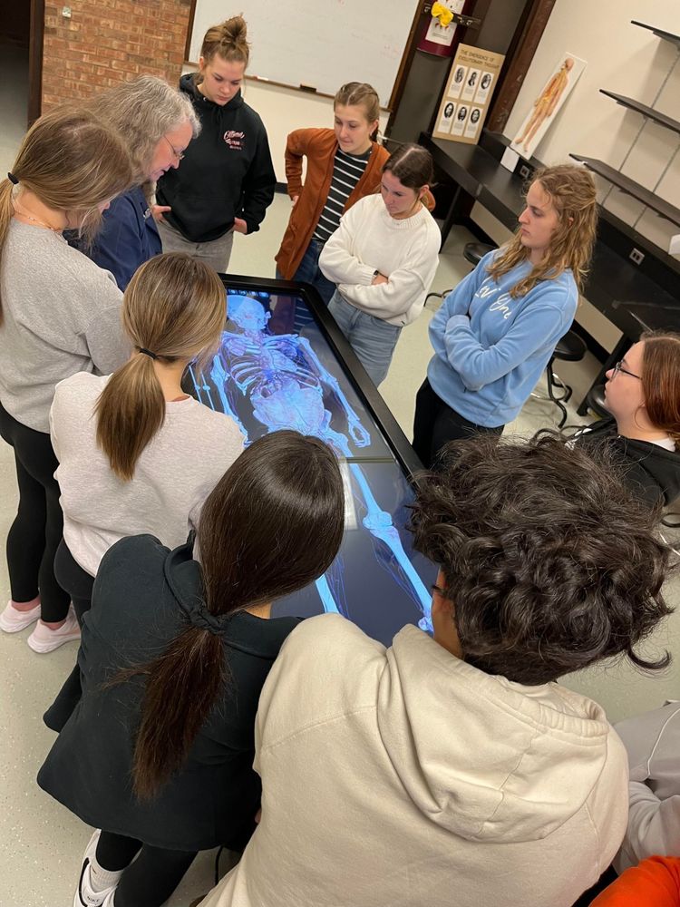 Physiology Students Visit Cadaver Lab